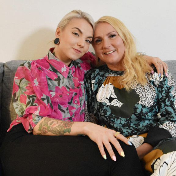 Veronican seuraajien mielestä hänessä on äitinsä kanssa paljon samaa. veronica verho ja äiti
