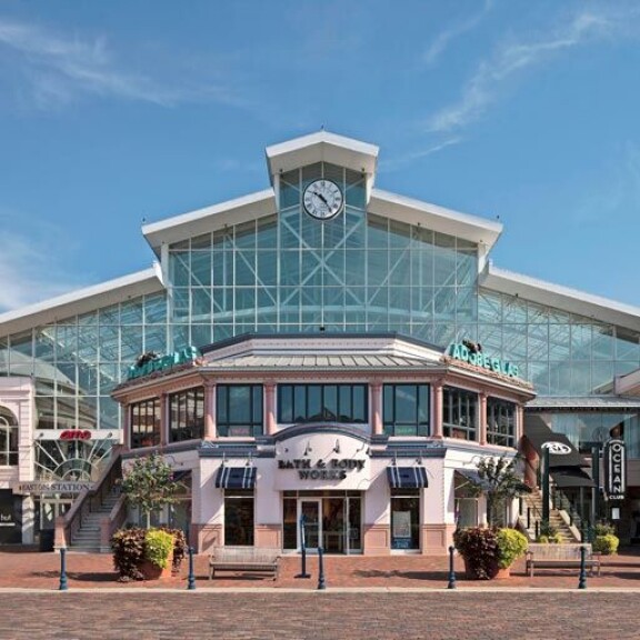 Gwyneth Paltrow saa ärhäkkää arvostelua, Gwen Stefani palvelee nuorisoa ja koiria – supertähdet tekevät miljoonia sivubisneksillään Ostoskeskus