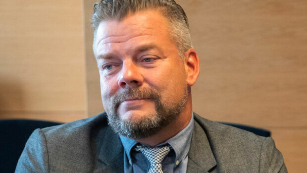 Jari Sillanpää maksaa huumekohusta kovaa hintaa – joutuu luopumaan ökyasunnoistaan! Jari Sillanpää myy omaisuuttaan.