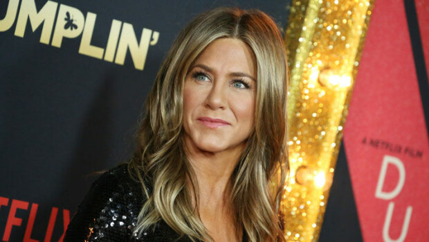 Ällistyttävät kuvat! Viisikymppiset Hollywood-kaunottaret löysivät nuoruuden lähteen: Jennifer Aniston käyttää tuhansia euroja laserhoitoihin, Cate Blanchett piiloutuu auringolta! Jennifer Aniston löysi nuoruuden lähteen.