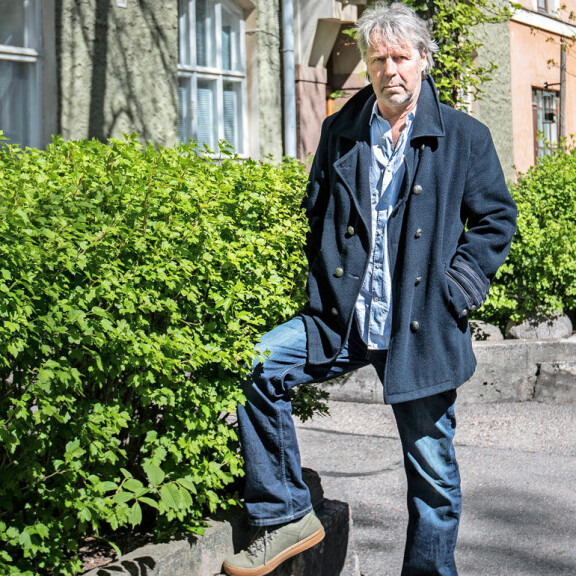 Harri nykänen on tehnyt elantonsa kirjoittamalla muiden rikoksista. Harri nykänen on tehnyt elantonsa kirjoittamalla muiden rikoksista.