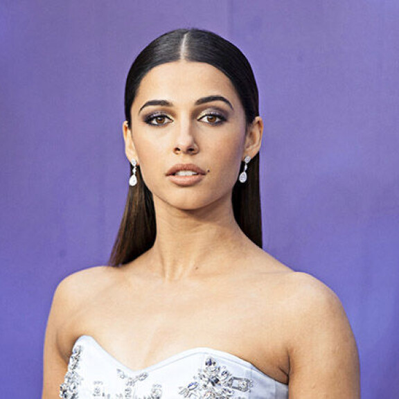 Aladdin-leffan kaunotar Naomi Scott on uusi Charlien enkeli: ”Kärsin edelleen fanityttö-kohtauksista” naomI scott