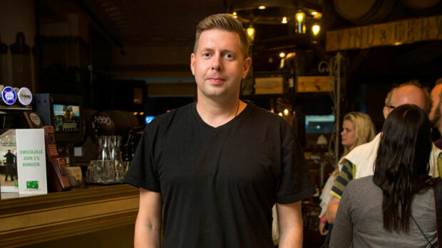 Yllätysero! Radiojuontaja Jussi Ridanpään ja missi-Saanan avoliitto ohi: muuttivat eri osoitteisiin - näin Jussi kommentoi! Jussi Ridanpää