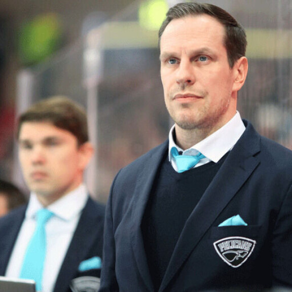 Pelicansin päävalmentaja Ville Nieminen haistoi talentin, ja houkutteli Oliwer Kasken Lahteen. Pelicansin päävalmentaja Ville Nieminen haistoi talentin, ja houkutteli Oliwer Kasken Lahteen.