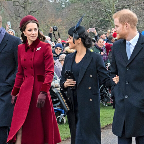 Sokkotreffeiltä herttuapariksi! Esikoispoika mullisti Harryn ja Meghanin elämän – muistatko kohusuhteen hurjimmat käänteet? Veljekset Harry ja William.