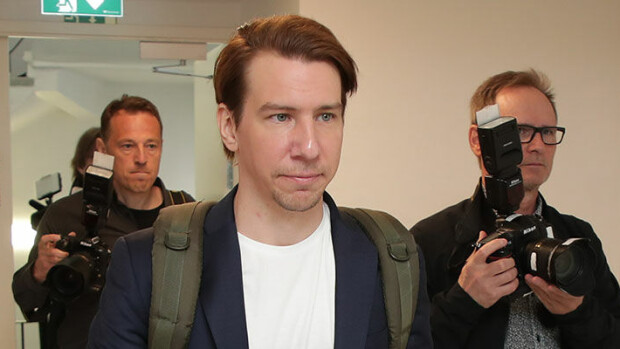 Aku Hirviniemi saapui oikeuteen rauhallisena: väsymys paistoi kasvoilta – kuvat! Aku Hirviniemi