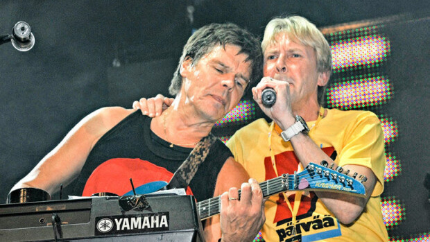 Muusikko Jussi Niemi paljastaa: Matti Nykänen ehti laulaa uuden levynsä valmiiksi – ”En tiedä, mitä tehdä sen kanssa!” Jussi Niemi keikkaili Matti Nykäsen kanssa.