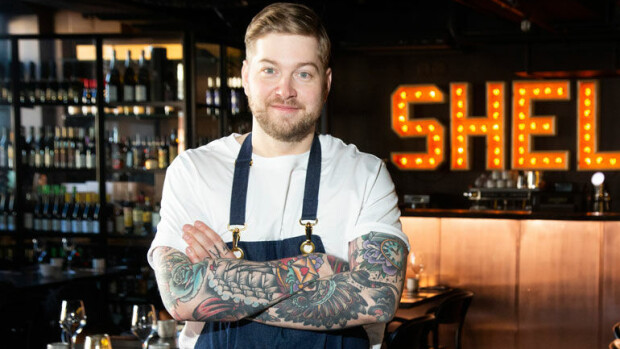 Kokkikomistus Teemu Laurell viilettää sinkkuna – ”En tiedä mikä minussa on vikana!” Teemu Laurell on sinkku.