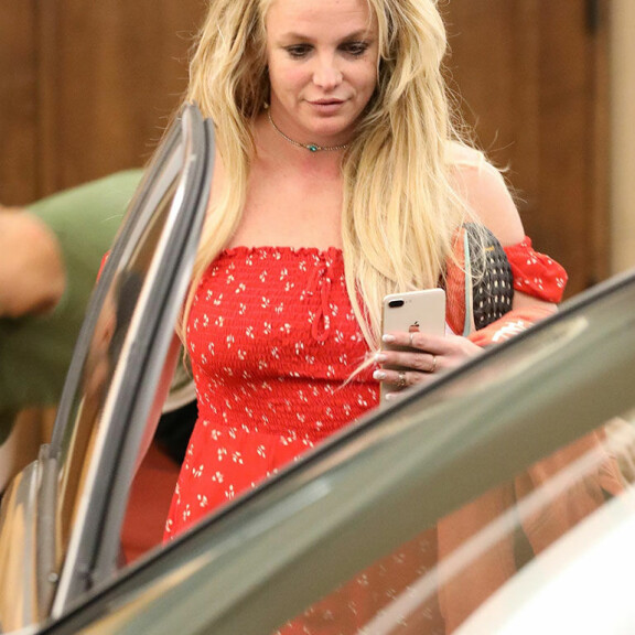 Näin hurjalta Britney Spears näyttää vietettyään 30 päivää mielenterveysklinikalla – huhujen mukaan holhooja-isä pakotti tähden hoitoon! Britney spears