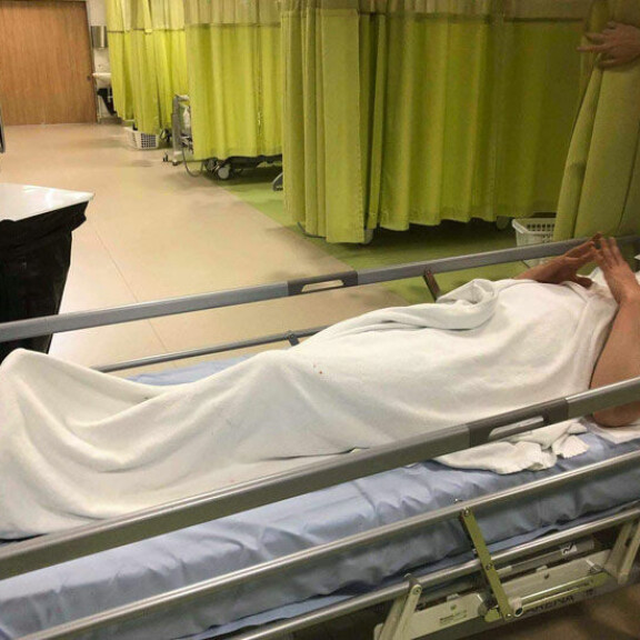 Solvauksia ja pahoinpitely! Viisikko hakkasi Ihmis-Ken Joni Virtasen sairaalakuntoon Espoossa! Sokkikuvat! Joni