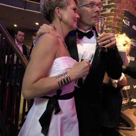 Tv-kokki Sami Garam avioitui Nina-rakkaansa kanssa – katso vauhdikkaat kuvat häiden jatkoilta! Sami Garam häät