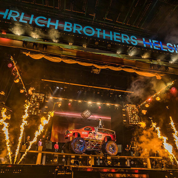 Saksalaiset taikuuden supertähdet villitsivät Helsingissä – paljastivat melkoisen yllätyksen kesken show’n! Ehrlich Brothers