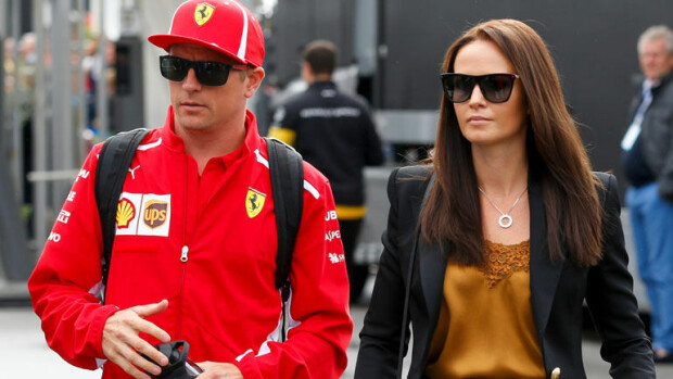 Formulavaimosta bisnesnaiseksi – Kimi Räikkösen Minttu-puoliso perusti oman yrityksen! Kimi Räikkösen Minttu-vaimo perusti yrityksen.