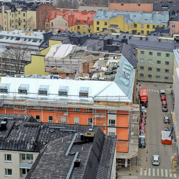 Jaren lukaali sijaitsee suositun Punavuoren alueella Etelä-Helsingissä. Jaren lukaali sijaitsee suositun Punavuoren alueella Etelä-Helsingissä.