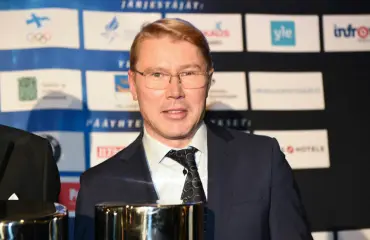 Oho! Mika Häkkinen palasi McLarenin rattiin: ”Rakastan jokaista sekuntia, joina saan sitä ajaa!” – kuvat!