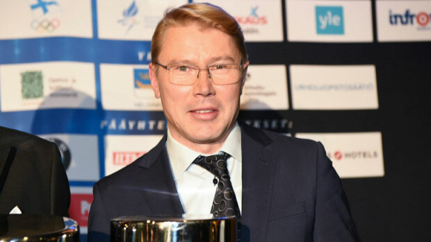 Oho! Mika Häkkinen palasi McLarenin rattiin: ”Rakastan jokaista sekuntia, joina saan sitä ajaa!” – kuvat! Mika Häkkinen pääsi McLarenin rattiin.