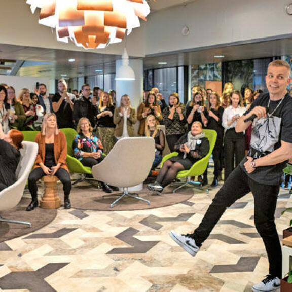 Elastinen villitsi Allerin henkilökunnan. Elastinen villitsi Allerin henkilökunnan.