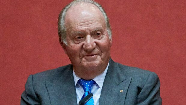 Hovi vaikeni! Espanjan ex-kuningas Juan Carlos näyttäytyi silmä mustana – kuva! Juan Carlos näyttäytyi silmä mustana.