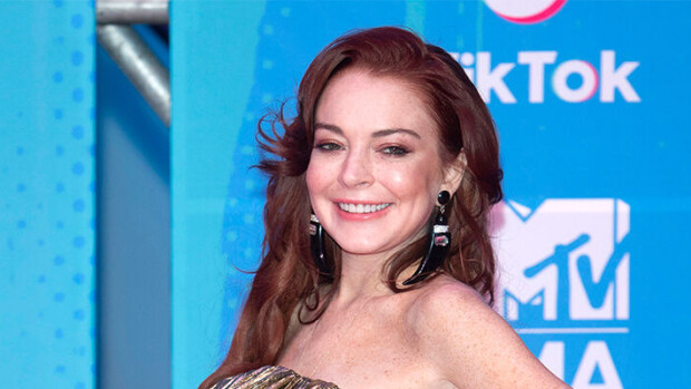 Vau, takavuosien kohukaunotar Lindsay Lohan poseeraa upeissa lomakuvissa: 'Näytät niin onnelliselta' - huomasitko tämän hauskan yksityiskohdan otoksissa? Lindsay Lohan