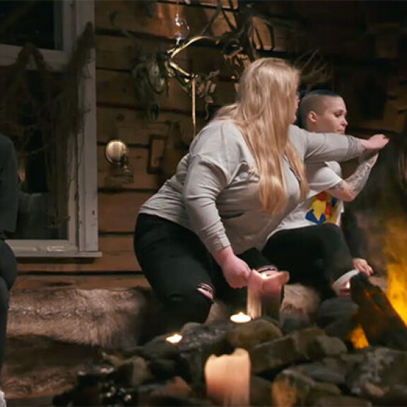 Varatun Sonyan suuri järkytys iltanuotiolla Temptation Island Suomessa: Mitte-rakkaan pussailu sinkku-Nannan kanssa on naiselle liikaa: 'En tiedä, mitä Mitte on ajatellut' Temptation island suomi Sonya Anna Julia Mirkku