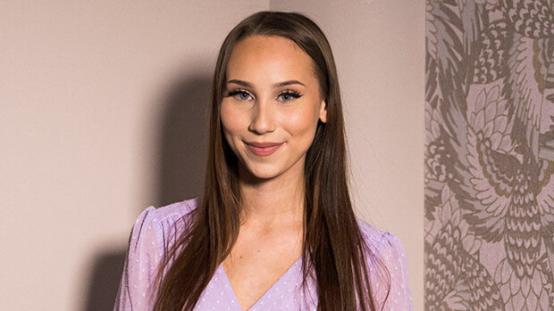 Seksi tv:ssä aiheutti törkyviestien tulvan: TIS-Joanna joutui sulkemaan kommenttikenttänsä - 'Tulee pankokommentteja' TIS-Joanna