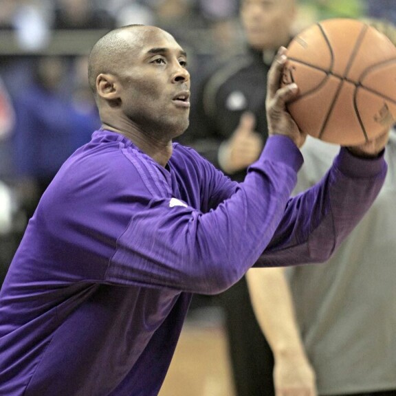 Edesmenneillä supertähdillä jättitulot kuolemasta huolimatta – Michael Jackson tienaa perillisilleen 40 miljoonaa euroa vuodessa Kobe Bryant