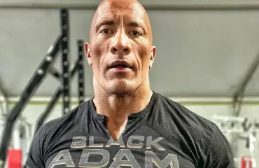 Tahdotko järkälemäiseen Hollywood-kuntoon? Näin Dwayne "The Rock" Johnson treenaa – katso video hikisestä lihaskimpusta