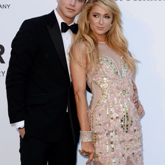 Pornoilu ja päihteet ovat historiaa! Paris Hilton juhlii 40-vuotispäiviään – muistatko nämä skandaalit ja käänteet kohukaunottaren uralta? River Viiperi ja Paris Hilton