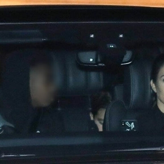 Kaksikko nähtiin yhdessä myös helmikuussa 2019. travis barker ja kourtney kardashian