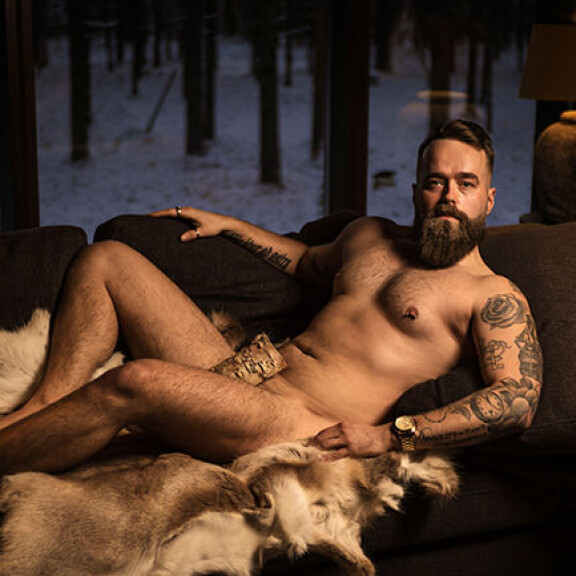 'Jos sä oot kana ja mä muna, nii voitasko vihdoinki ottaa selvää, kumpi tulee ensin' Tässä ovat Temptation Island Suomen upeat miessinkut! Toni