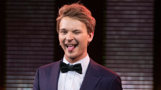 Seksuaalirikostuomionsa jälkeen Putouksesta potkittu Roope Salminen palaa telkkariin - juontaa ruutuihin palaavaa Myyrä-seikkailuohjelmaa roope salminen