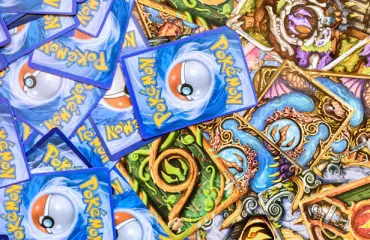 Muistatko tämän ysärilasten keräilyvillityksen? Täydellisestä Pokémon-korttikokoelmasta voi saada jopa 615 000 euroa!
