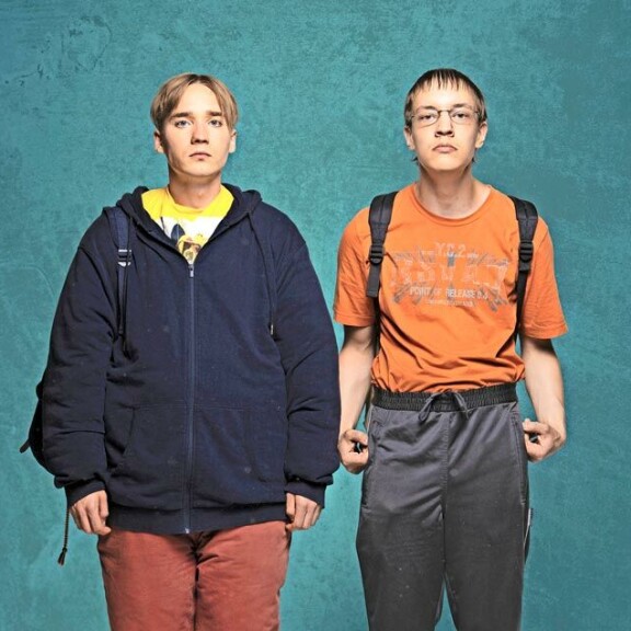 Uusi sarja Duo alkaa TV2:lla joulupäivänä. Areenasta se löytyy jo nyt. Sarjan malleina poseeraavat Juho ja Joose. Uusi sarja Duo alkaa TV2:lla joulupäivänä. Areenasta se löytyy jo nyt. Sarjan malleina poseeraavat Juho ja Joose.