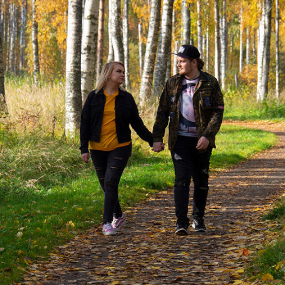 Temptation Island Suomi sai häkellyttävän huipennuksen: Pysäyttävä seksipaljastus, yllättävä yhteenmuutto, eroja ja onnellisia uutisia - näin TIS-pareilla menee nykyään! TIS