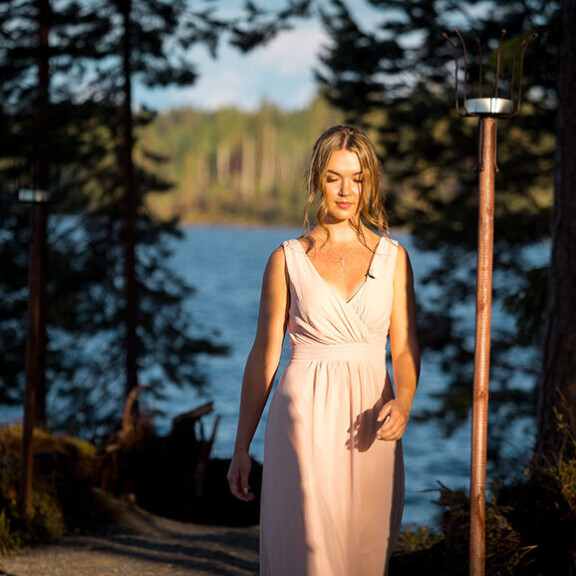Sami Kuronen grillaa varattua Amaliaa Temptation Islandin viimeisellä iltanuotiolla - Amalialta napakka vastaus: 'Aika henkilökohtainen kysymys!' TIS