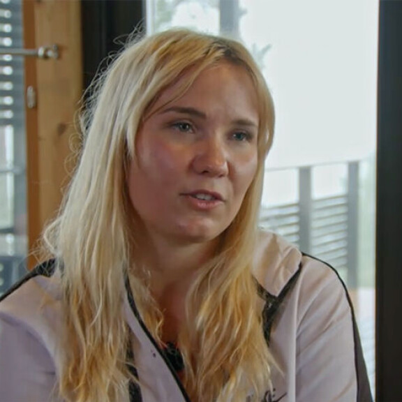 Sinkku-Jessen ja varatun Jennan fetissileikit järkyttävät Temptation Island Suomessa - sinkku-Ella tuomitsee Jennan teot: 'En usko, että Juuso antaisi tuon ulkomaailmassa anteeksi!' TIS