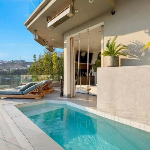 Nicole Scherzinger myy hervotonta luksuslukaaliaan: hintapyyntö yli 6,7 miljoonaa euroa - katso kuvat! 03