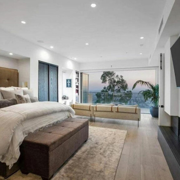 Nicole Scherzinger myy hervotonta luksuslukaaliaan: hintapyyntö yli 6,7 miljoonaa euroa - katso kuvat! 18