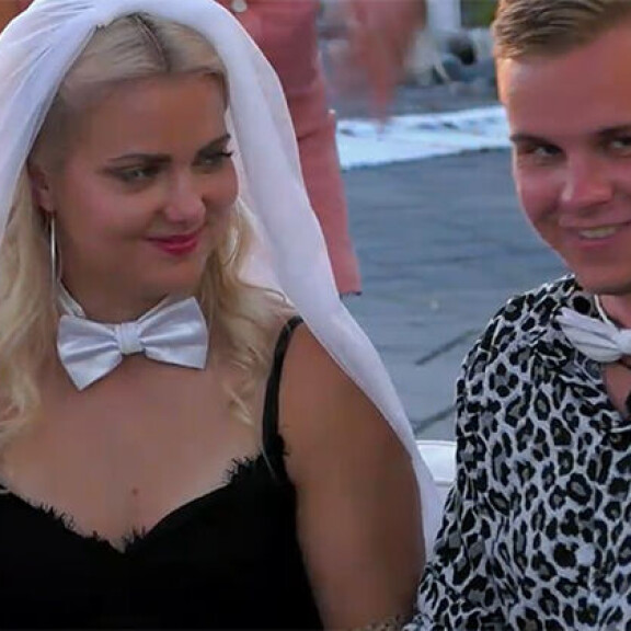Ohhoh, miten röyhkeää! Pettämisestä Matulle kärähtänyt Jape pussailee ja käpälöi estoitta sinkku-Violaa Temptation Island Suomessa: 'Vähän pyllyä taaksepäin' - kuvat! TIS
