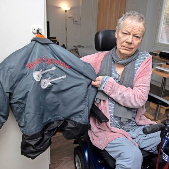 – Sain kokea paljon hienoja asioita elämässäni silloin, kun vielä kykenin liikkumaan. Nykyään elämäni hienointa aikaa on huominen, sillä se on vasta tulossa. – Sain kokea paljon hienoja asioita elämässäni silloin, kun vielä kykenin liikkumaan. Nykyään elämäni hienointa aikaa on huominen, sillä se on vasta tulossa.