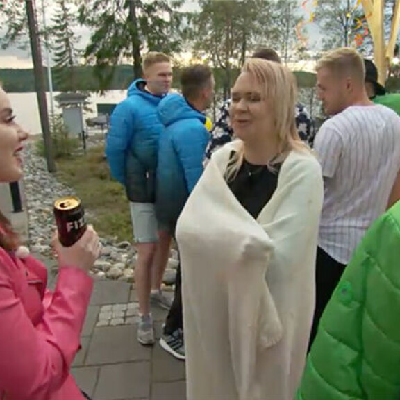 Jenna innostuu Marin vierailusta. Mari ja väpä