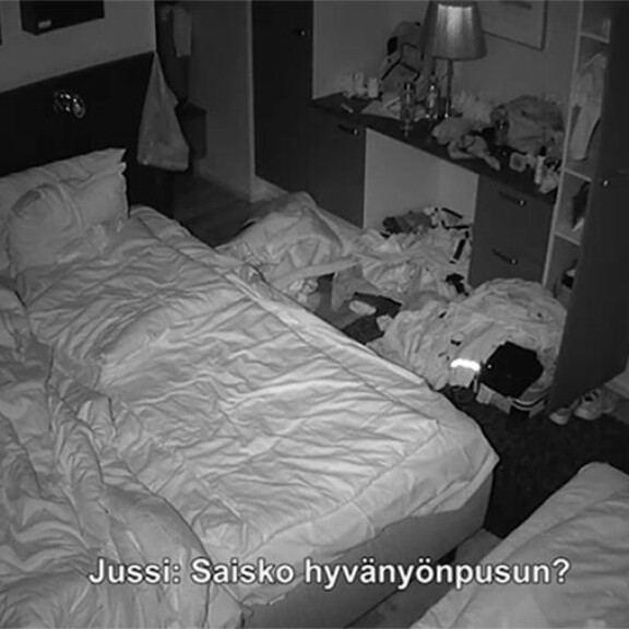 Pusuja vaihdettiin myös makuuhuoneessa. TIS8