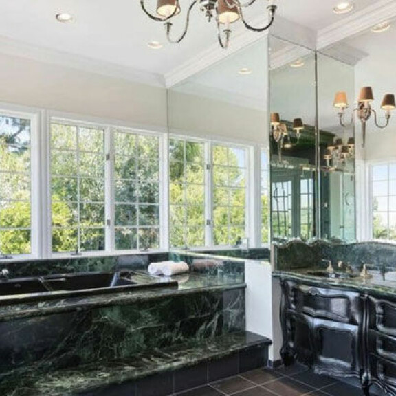 Calvin Harris myi Hollywood-lukaalinsa laulajakaunottarelle: dj-tähti tienasi kämpästä peräti 4,3 miljoonaa euroa - katso kuvat hulppeasta talosta! 14