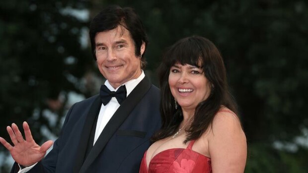 Tiesitkö?! Ronn Mossin Devin-vaimo yhdistettiin supertähtiin – Playboy-kaunotar deittaili Princeä ja Sylvester Stallonea! Ronn Moss ja Devin DeVasquez