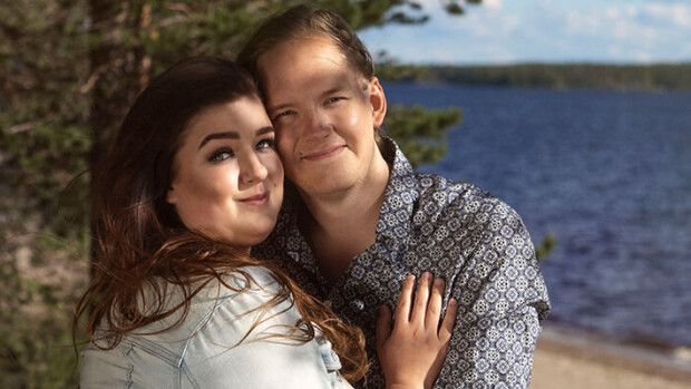 Ohhoh! Temptation Islandille palannut varattu Lance suutelee bileissä estoitta sinkkunaista - järkyttyykö Viivi jälleen iltanuotiolla? 'Sieltä tuli kielimoukkua!' Viivi ja Lance
