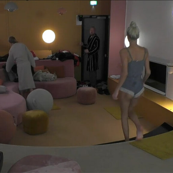 Ella tyydytti Arttua kädellä Big Brother -talossa keskellä yötä: tahra paidassa paljasti – ”Hän tuli omiin housuihinsa!” Katso kuva! BB-Ella