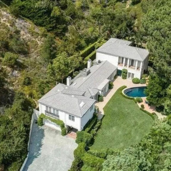 Katy Perry myy 'varakotiaan': hintapyyntö 6.7 miljoonaa - katso kuvat Beverly Hills lukaalista 1