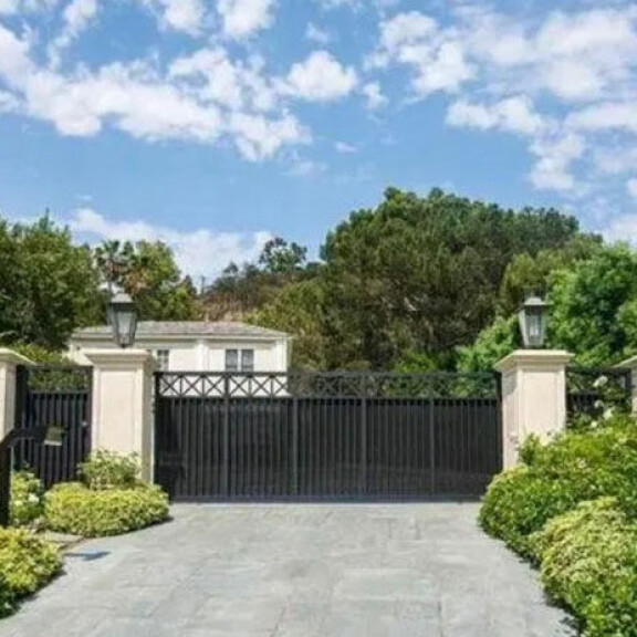 Katy Perry myy 'varakotiaan': hintapyyntö 6.7 miljoonaa - katso kuvat Beverly Hills lukaalista 3