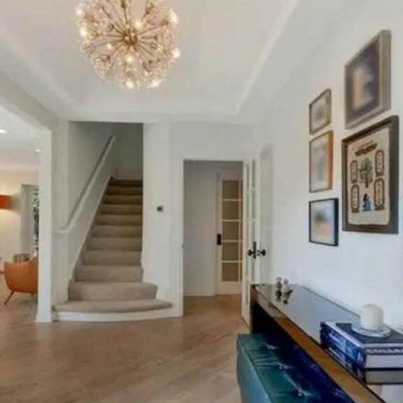 Katy Perry myy 'varakotiaan': hintapyyntö 6.7 miljoonaa - katso kuvat Beverly Hills lukaalista 6