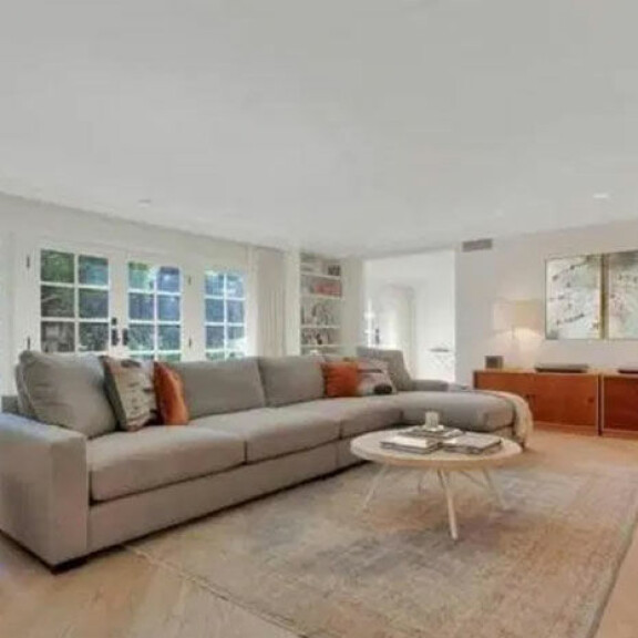 Katy Perry myy 'varakotiaan': hintapyyntö 6.7 miljoonaa - katso kuvat Beverly Hills lukaalista 7